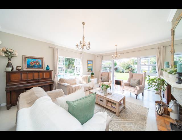 5 BEDROOM HOUSE FOR SALE IN VINCENT